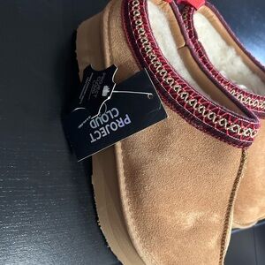 Tan Suede Platform Slippers with Red Trim 8.5 Women’s